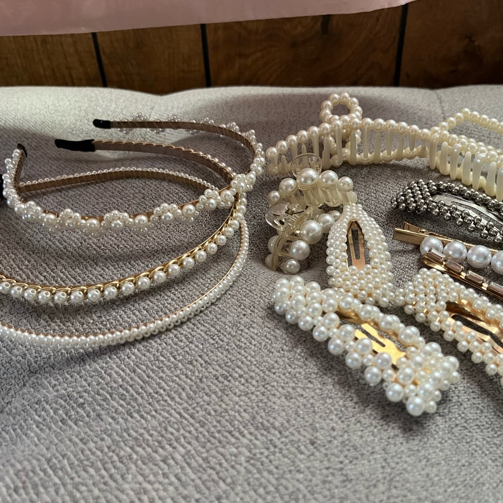 40% Off ✨Pearl Hair Accessories Bundle - Pearl Headbands Pearl Hair Clips